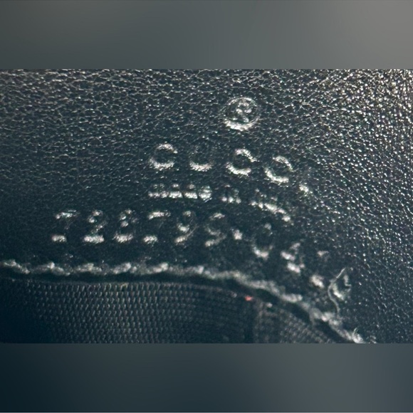 GUCCI Matelasse GG compact wallet LIKE NEW - Picture 6 of 6